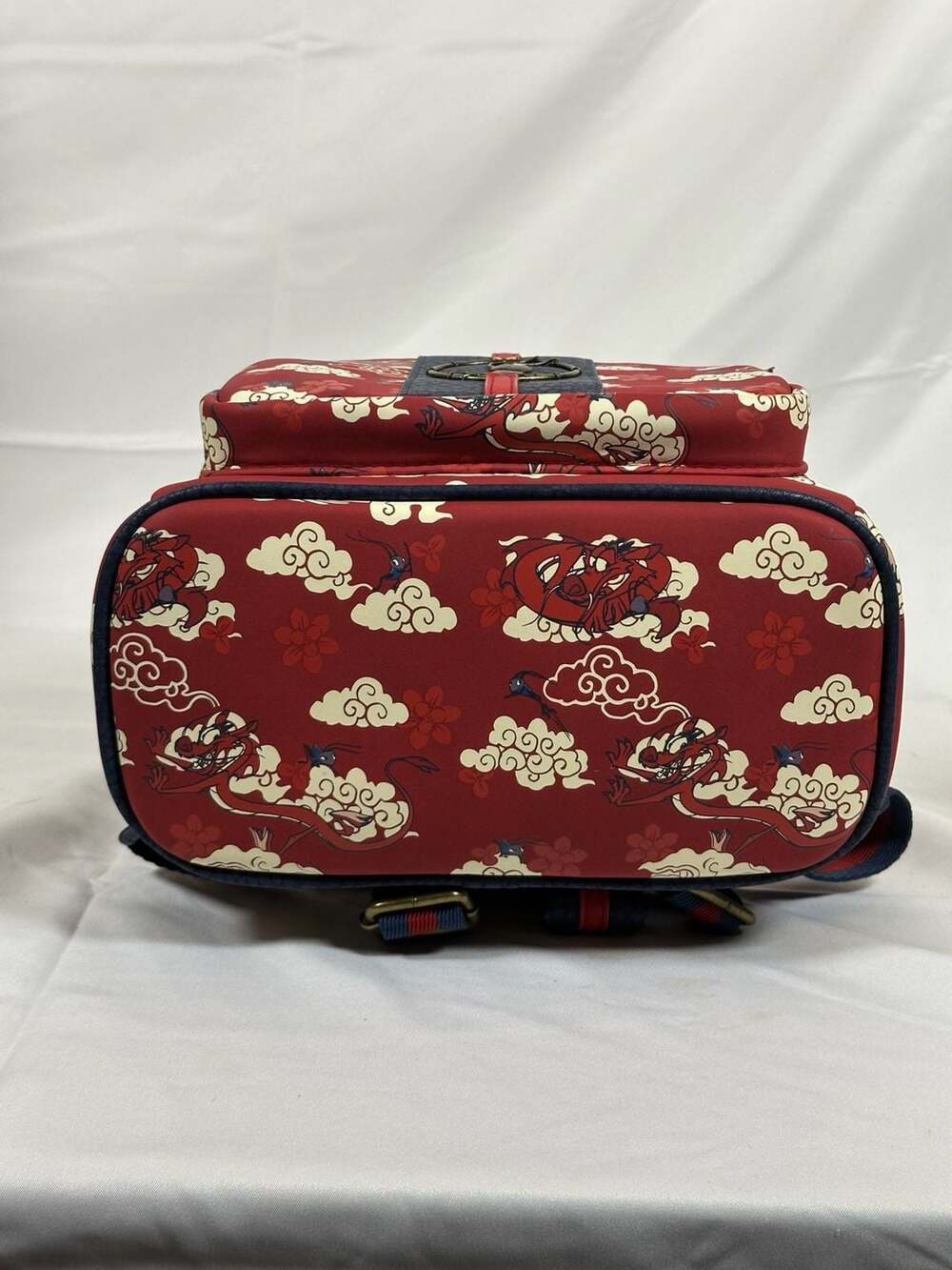 Disney Loungefly Mulan Mushu & Cri Kree Backpack - Picture 5 of 5